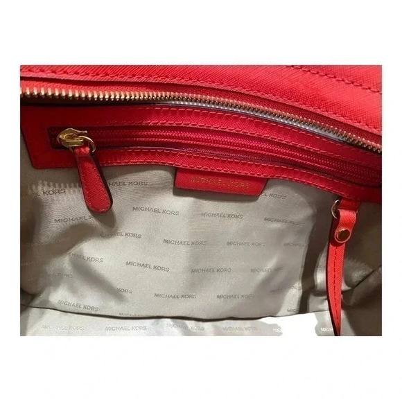 MICHAEL KORS SELMA MEDIUM RED SAFFIANO LEATHER SATCHEL RED BAG-NWT - Picture 6 of 10